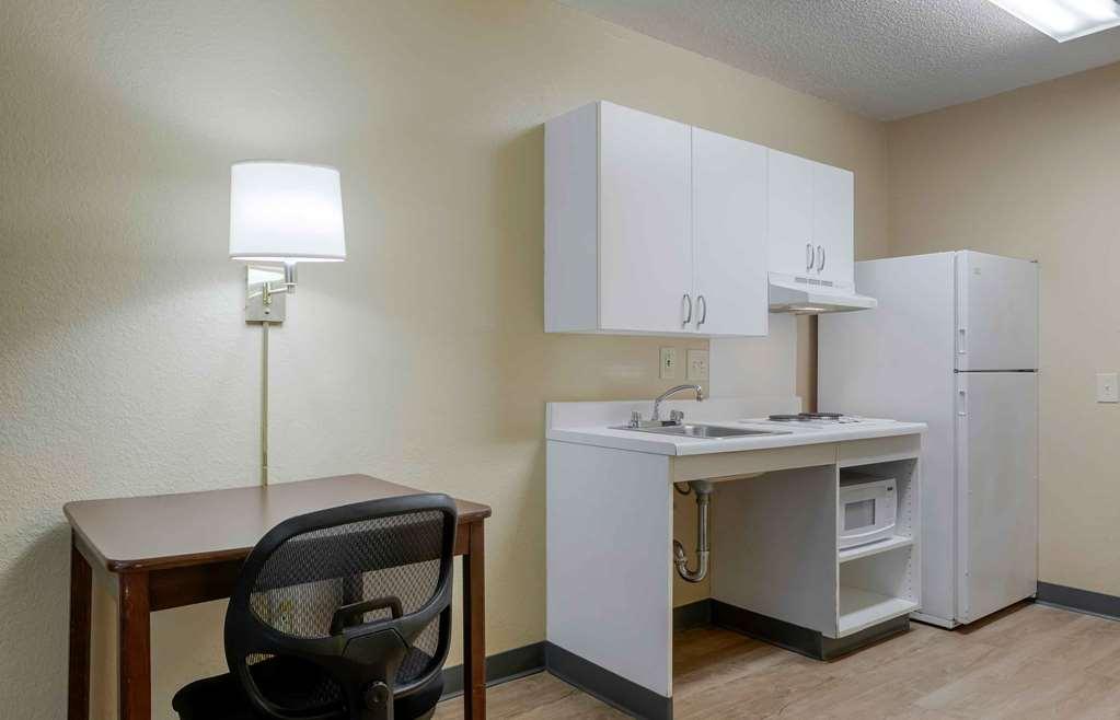 Extended Stay America Suites - Greenville - Airport Room photo